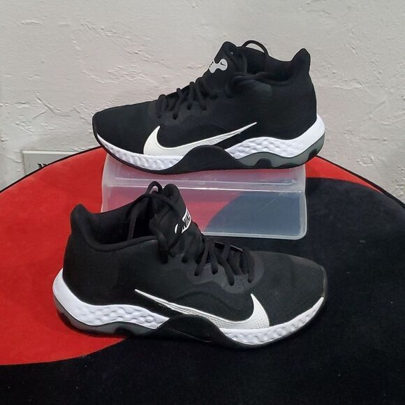 Nike Renew Elevate in Black & White Men's Size 8 - Picture 2 of 12
